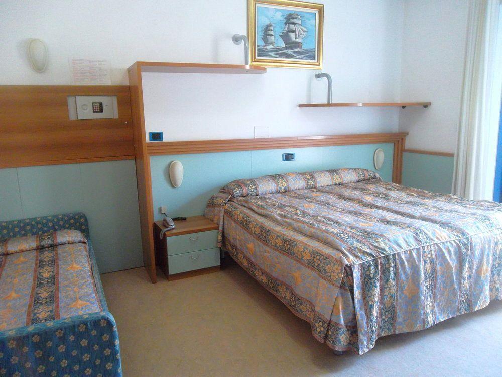 Hotel Marina Roseto Degli Abruzzi Exteriér fotografie