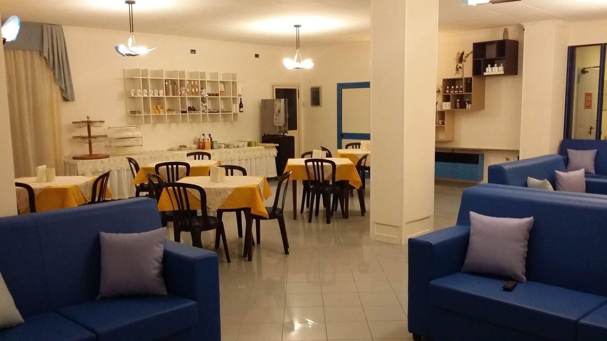 Hotel Marina Roseto Degli Abruzzi Exteriér fotografie